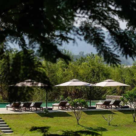 Sanctuary Chitwan National Park Читван Екстериор снимка