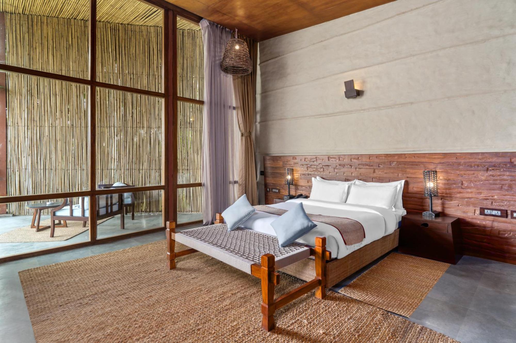 Sanctuary Chitwan National Park Читван Екстериор снимка