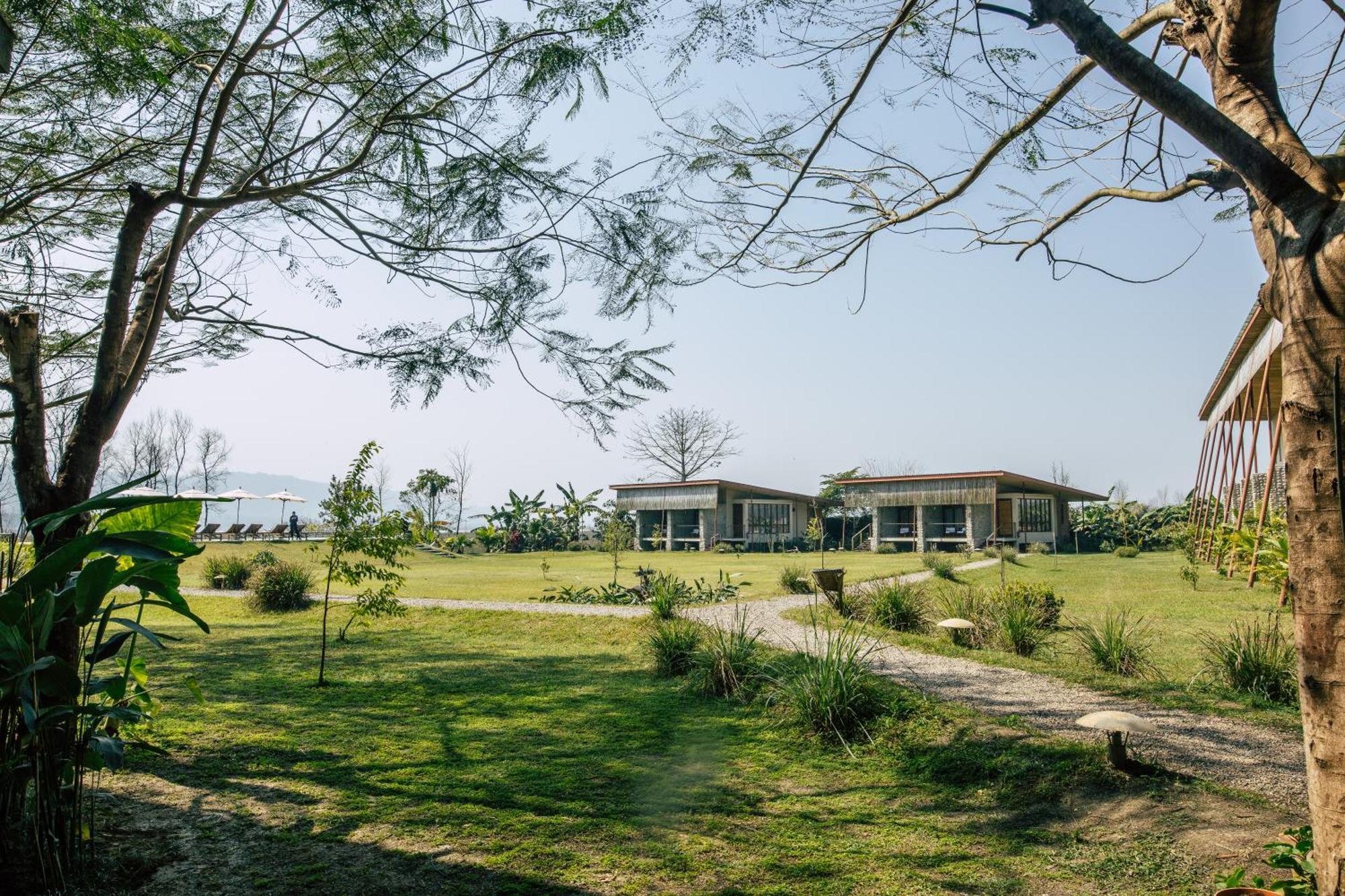 Sanctuary Chitwan National Park Читван Екстериор снимка