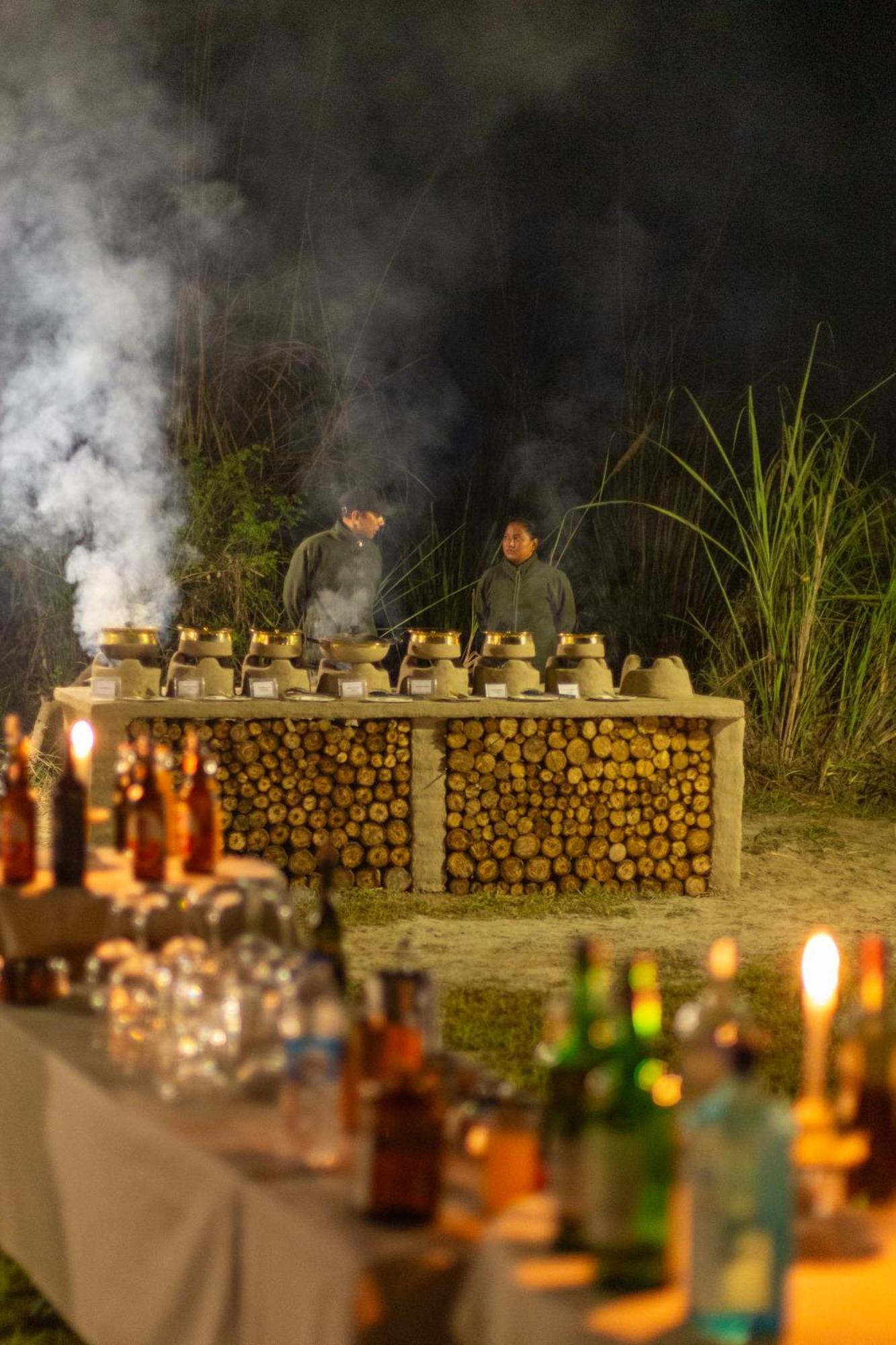 Sanctuary Chitwan National Park Читван Екстериор снимка