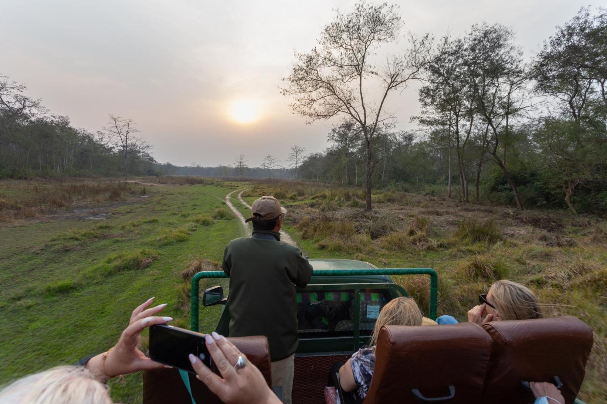 Sanctuary Chitwan National Park Читван Екстериор снимка